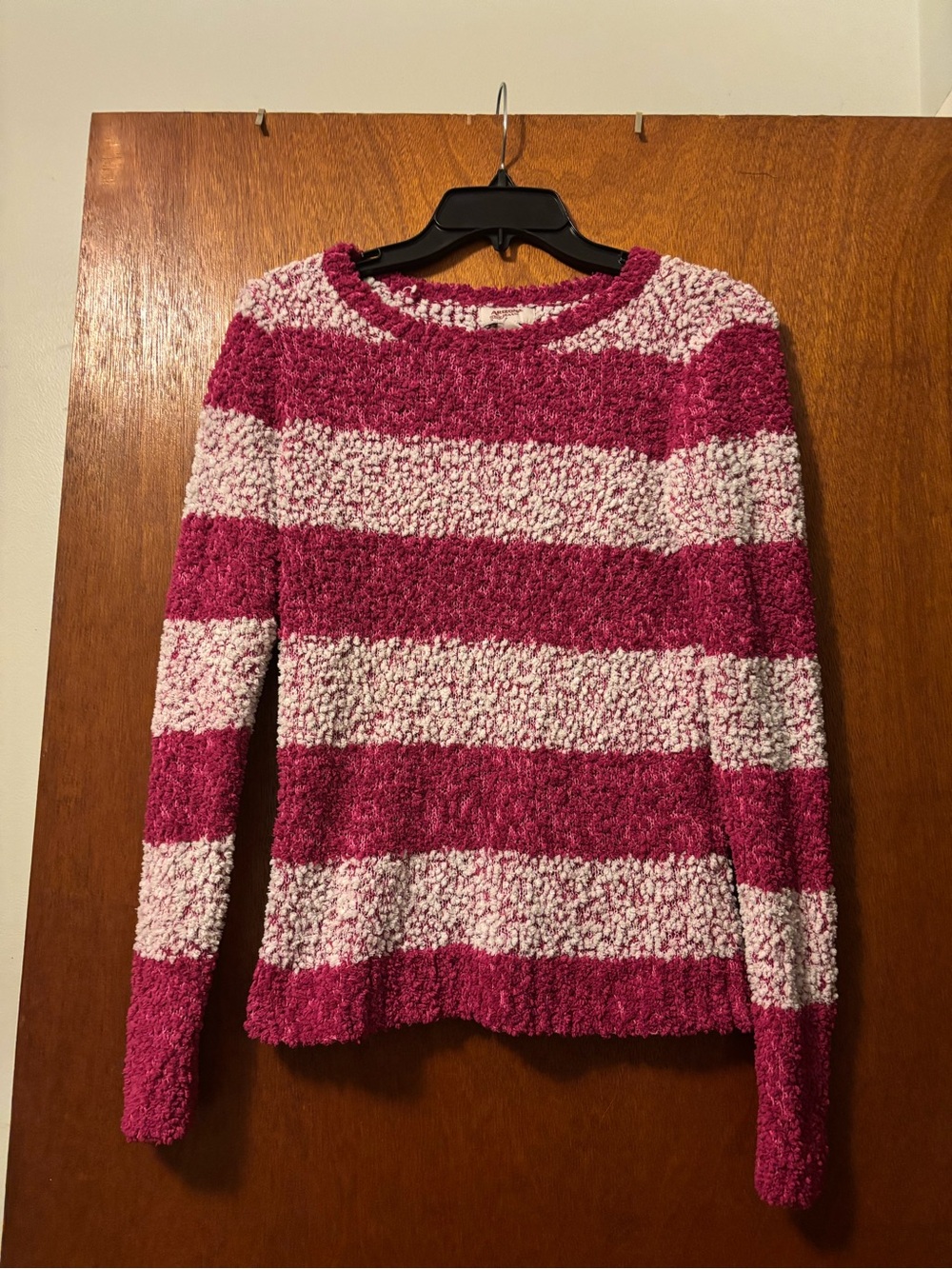 Arizona Jean Company Fuzzy Crewneck Sweater in Dark Pink & Light Pink